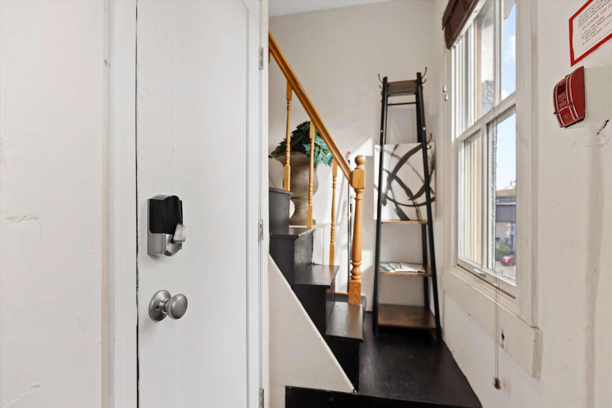 Chic 1-br Loft Nestled Between Dupont & Logan Appartamento *